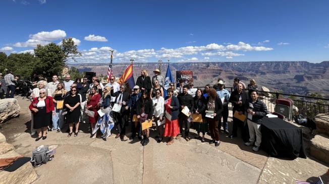 La ceremonia de naturalización se realizó en el Gran cañón