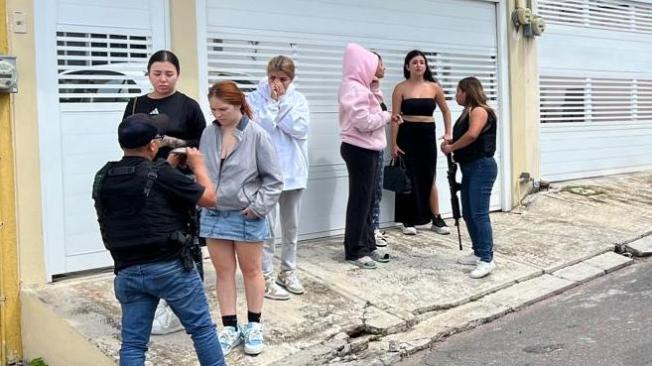 Primera imagen que se conoció de las jóvenes tras su rescate