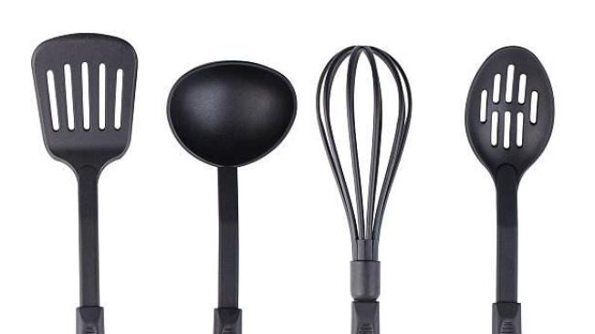 Utensilios negros