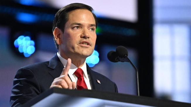 El senador de Florida Marco Rubio habla durante el segundo día de la Convención Nacional Republicana de 2024 en el Foro Fiserv en Milwaukee, Wisconsin, el 16 de julio de 2024.