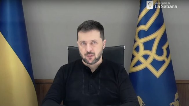 Captura de pantalla de Volodimir Zelenski durante su intervención virtual en La Sabana.