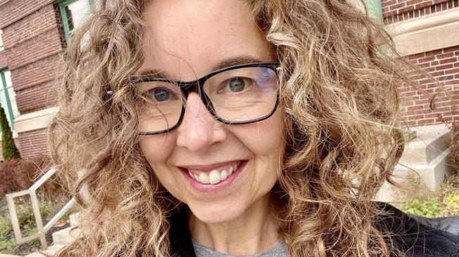 El método de Young consiste en comunicarse con perfiles que se adapten a lo que el usuario busque y bloquear aquellos que no.