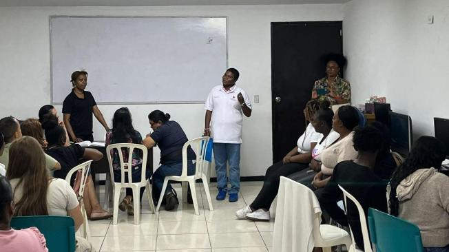 Capacitaciones de líderes y jóvenes del programa