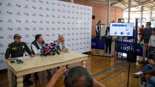 Registrador Hernán Penagos en rueda de prensa.