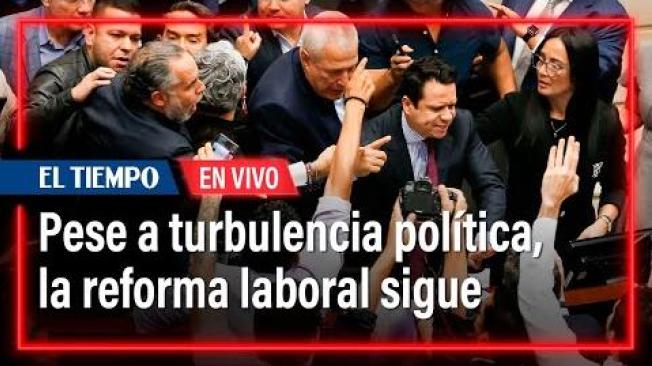 Senado revivió la reforma laboral y hundió la consulta del Gobierno
