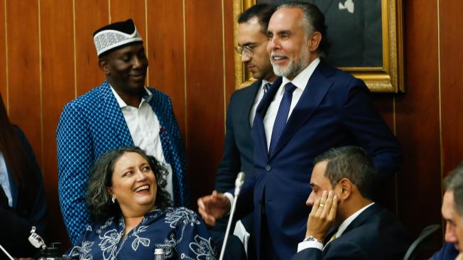 Angélica Lozano y Armando Benedetti en el debate de la reforma laboral