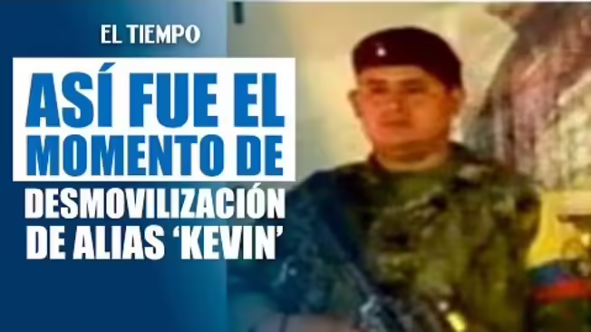 En video quedó registrado el el momento exacto de la entrega de alias 'Kevin', cabecilla de la ‘Carlos Patiño’ y traslado hacia Cali, luego de la negociación.