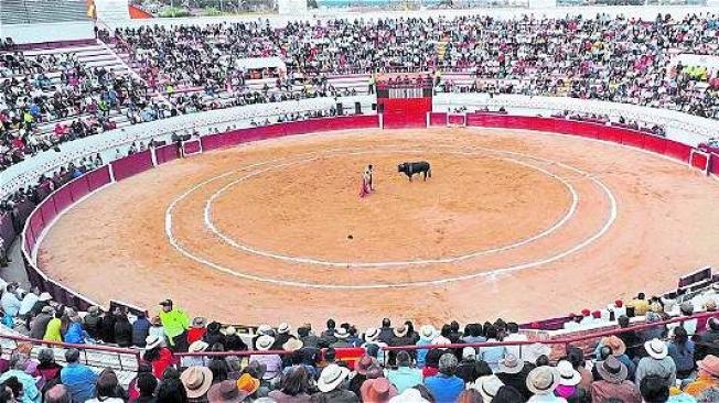 Integrantes de la Peña Turina de Duitama aseguran que la construcción de una cubierta no afectaría las actividades propias de la plaza de toros