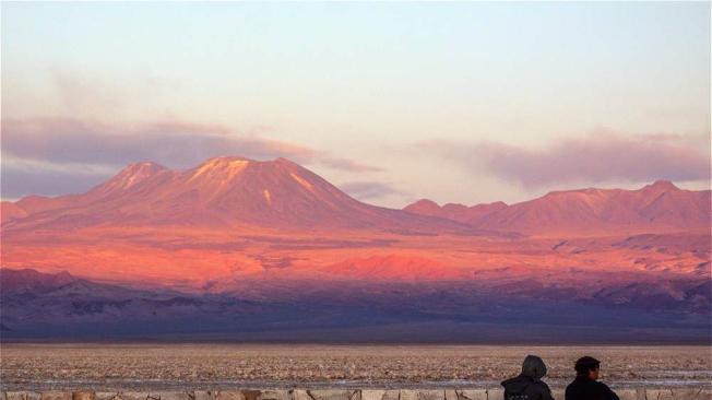 Así son los atardeceres en San Pedro de Atacama. Foto: Jorge López Orozco.
