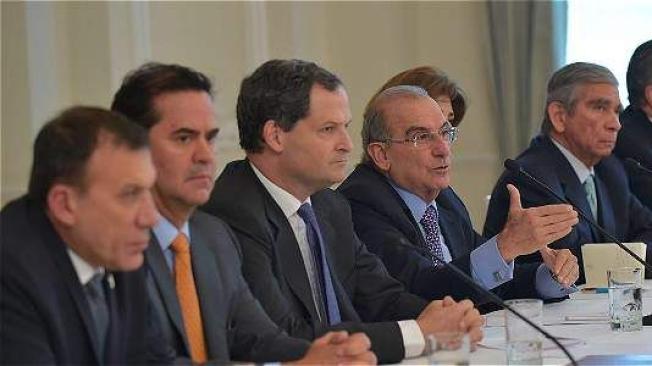 Los negociadores del Gobierno en el proceso de paz con las Farc hablan desde la Casa de Nariño: Foto: Presidencia