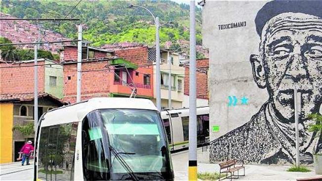 El tranvía de Ayacucho tuvo una inversión de 700.000 millones de pesos, mientras que el de la 80 costará 2,8 billones de pesos. Foto: Guillermo Ossa/EL TIEMPO.