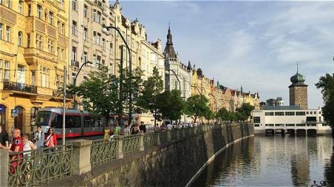 Praga, capital de República Checa, es una de las ciudades más bellas del mundo.