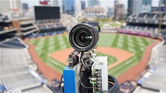 Replay 360 funciona con un sistema de 28 a 36 cámaras de alta definición.  Archivo particular
