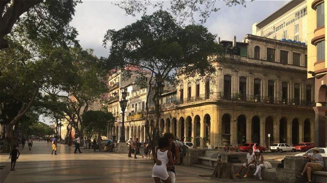 El Paseo del Prado es uno de los lugares más bellos y románticos de La Habana.
