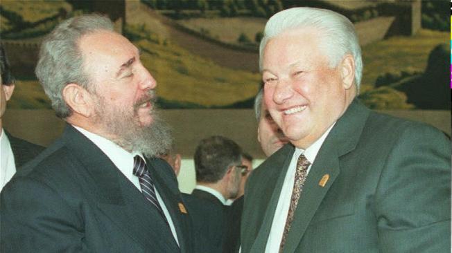 Castro y su homólogo ruso, Boris Yeltsin, en la Asamblea General de las Naciones Unidas en 1995.