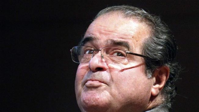 El mundo de la política norteamericana se estremeció con la muerte del juez de la Corte Suprema Antonin Scalia. Su muerte se ha convertido en toda una batalla para nombrar un sucesor.