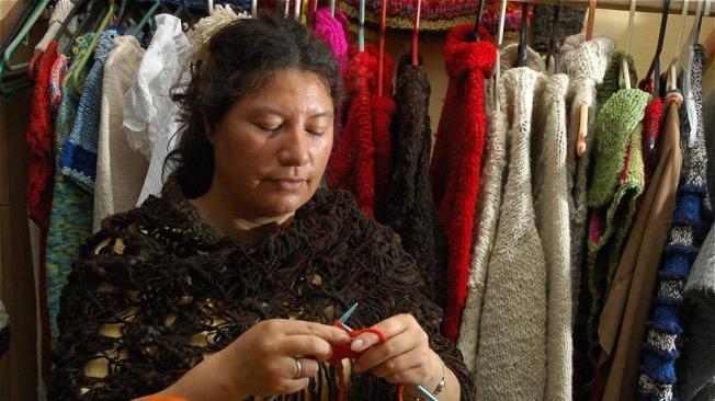 En el pueblo se consiguen tejidos y artesanías de todo tipo.