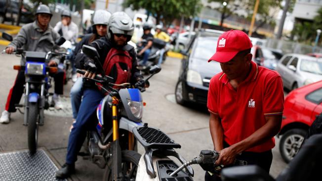 Escasez de gasolina en varias ciudades de Venezuela