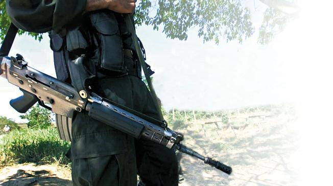 Los ataques atribuidos al Eln y al ‘clan Úsuga’ han dejado cinco civiles y dos policías muertos y dos militares más heridos.