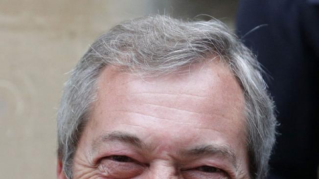El líder del partido por la Independencia del Reino Unido, Nigel Farage, dijo que le gustaría ver cómo se "rompe" la UE.