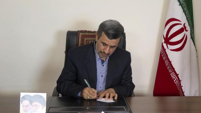 El expresidente iraní Mahmud Ahmadineyad dijo que no se presentó a las últimas elecciones presidenciales en el país por petición del líder supremo.