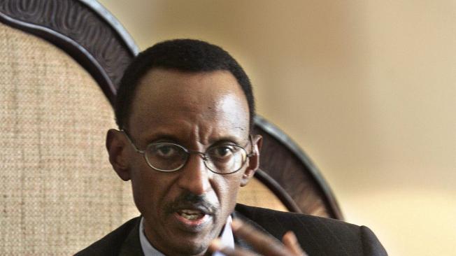 Paul Kagame ha estado ligado con la presidencia de Ruanda desde 1994 cuando ocupaba el cargo de vicepresidente. En el año 2000 se convirtió en presidente. Es acusado de crímenes de guerra, genocidio y terrorismo, al parecer fue parte del atentado donde murieron los presidentes de Ruanda y Burundi. Este ataque fue el detonante del genocidio posterior en 1994.