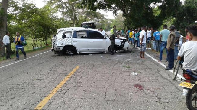 El accidente se produjo a las 8:30 de la mañana de este viernes en Aguas Negras, corregimiento de San Onofre, en Sucre. El cantante, que no iría conduciendo la camioneta se desplazaba hacia Valledupar.