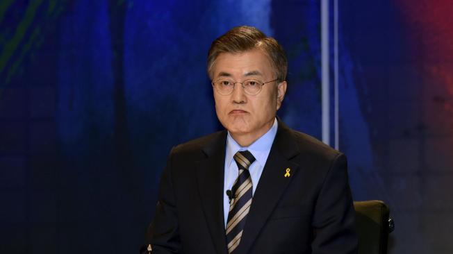 Moon Jae-In, el exjefe del Partido Democrático, principal formación opositora, parte como favorito para las elecciones presidenciales.