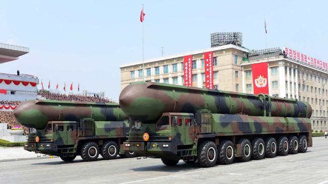 Los expertos destacaron el insólito tamaño de los cilindros que podrían contener misiles Topol, un cohete intercontinental ruso que tiene un alcance de 10 mil kilómetros y que podría llegar hasta los Estados Unidos.