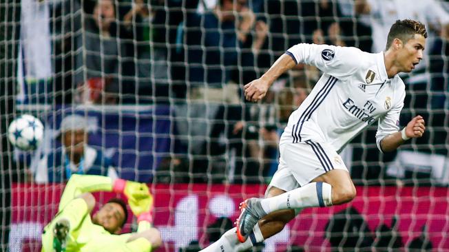 Cristiano Ronaldo celebra el tercer gol.