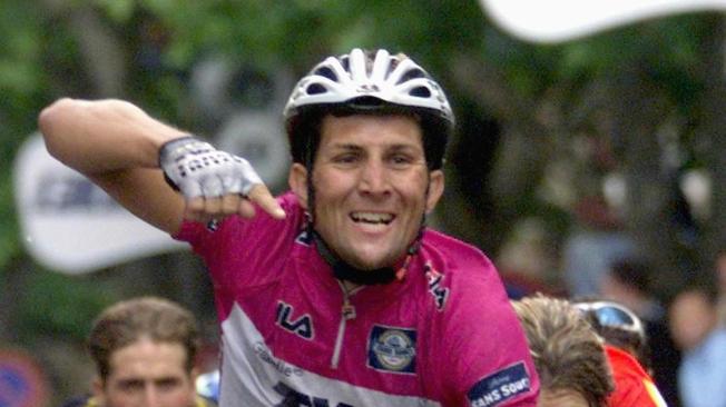 El ciclista alemán Jeroem Blijevens celebra en el Giro de Italia.
