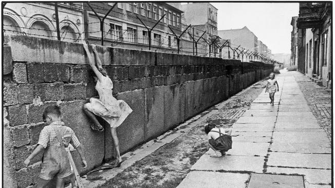 WEST GERMANY. 1962. West Berlin. The Berlin Wall