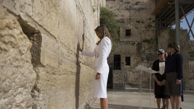 Melania Trump en el Muro de los Lamentos
