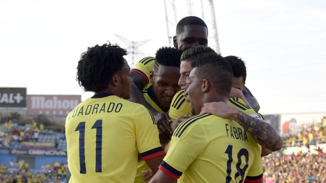 Acción de juego del partido entre Colombia y Camerún.