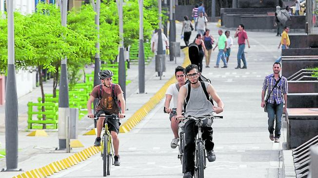Desde hace meses los ciclistas pueden circular por el Boulevar de la Avenida Colombia