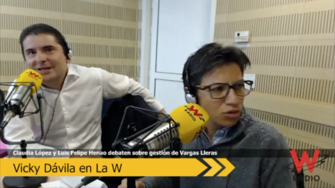 Claudia López y el exministro Luis Felipe Henao tuvieron un candente debate en La W radio el 14 de marzo.