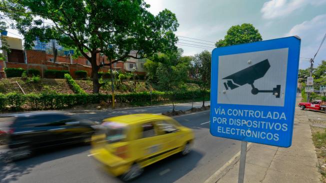 Durante los últimos meses estuvo circulando en Colombia una campaña de malware que engañaba a los usuarios indicándoles que tenían una multa de tránsito pendiente de pago.