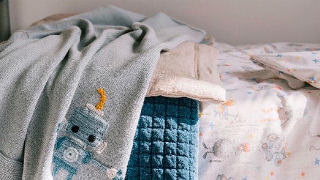 La ropa para cama con detalles creativos que inventan un mundo para los pequeños.