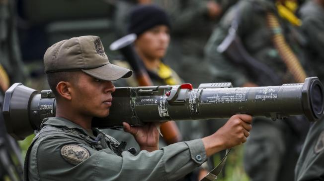 De los 900.000 asistentes, 200.000 son militares, y participarán en el ejercicio cívico militar en Venezuela, según el jefe del Comando Estratégico Operacional de las Fuerzas Armadas, Remigio Ceballos