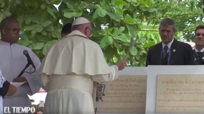 Papa Francisco bendijo la primera piedra de la casa de  Talitha Qum