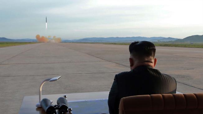 El líder norcoreano, Kim Jong-un, ya realizó su sexto ensayo nuclear y varios lanzamientos de misiles intercontinentales, incluido el del pasado viernes, que sobrevoló Japón.