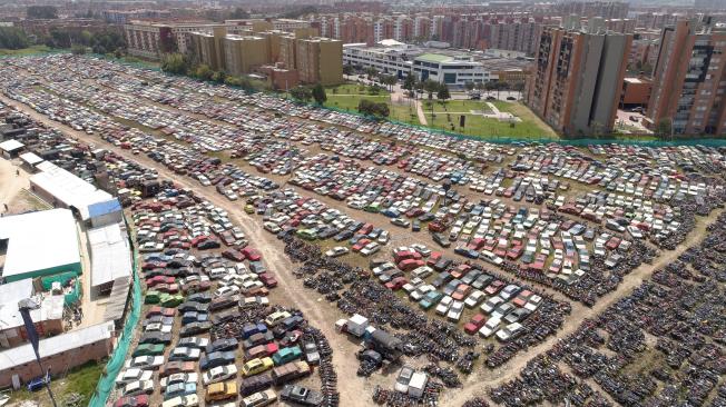 Estos son los 36.000 carros que hoy están en los patios de Bogotá