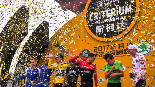 Podio en la carrera de exhibición en China. Alberto Contador tuvo su última competencia como profesional.