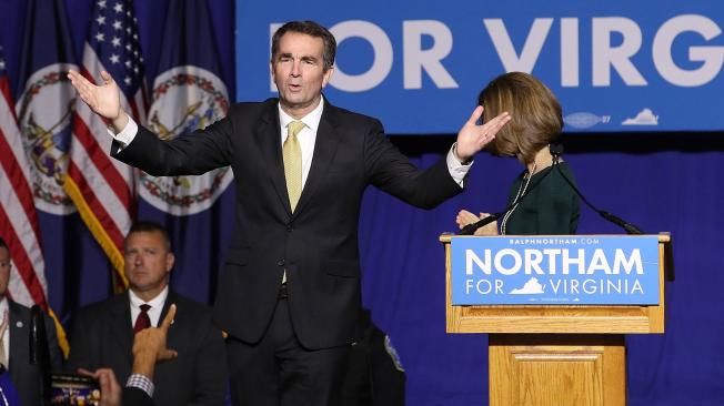 El vicegobernador demócrata Ralph Northam (foto) barrió a su rival republicano Ed Gillespie.