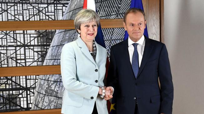 El presidente del Consejo Europeo, Donald Tusk, recibió a la primera ministra británica, Theresa May, antes de la reunión.