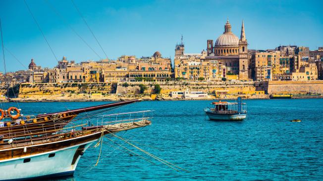 Vista de Valleta, capital de Malta, desde el Mediterráneo.