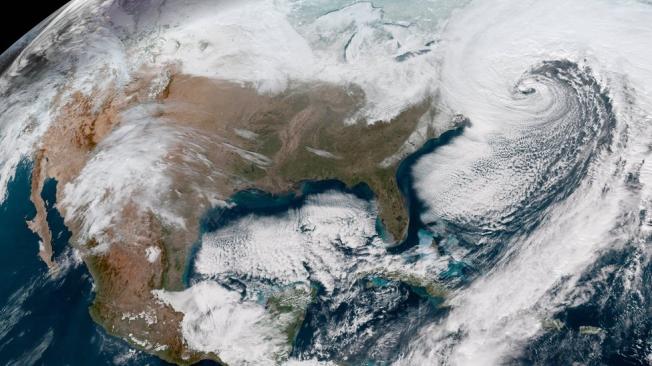 Cuatro estados se han declarado en emergencia y otros han emitido alertas de tormentas de nieve, ante la llegada de la bomba meteorológica. Foto: Servicio Nacional Meteorológico de EE.UU.