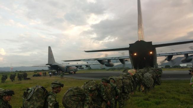 Las aeronaves de transporte mediano y pesado realizarán varios trayectos diurnos y nocturnos desde las bases militares hasta el municipio de Tumaco.