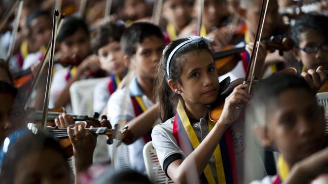 El Sistema Nacional de Orquestas ha dado formación musical gratuita a niños con escasos recursos desde hace 40 años.