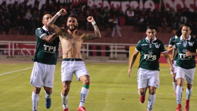 Los jugadores de Santiago Wanderers celebran el paso a la tercera ronda de la Copa Libertadoress.